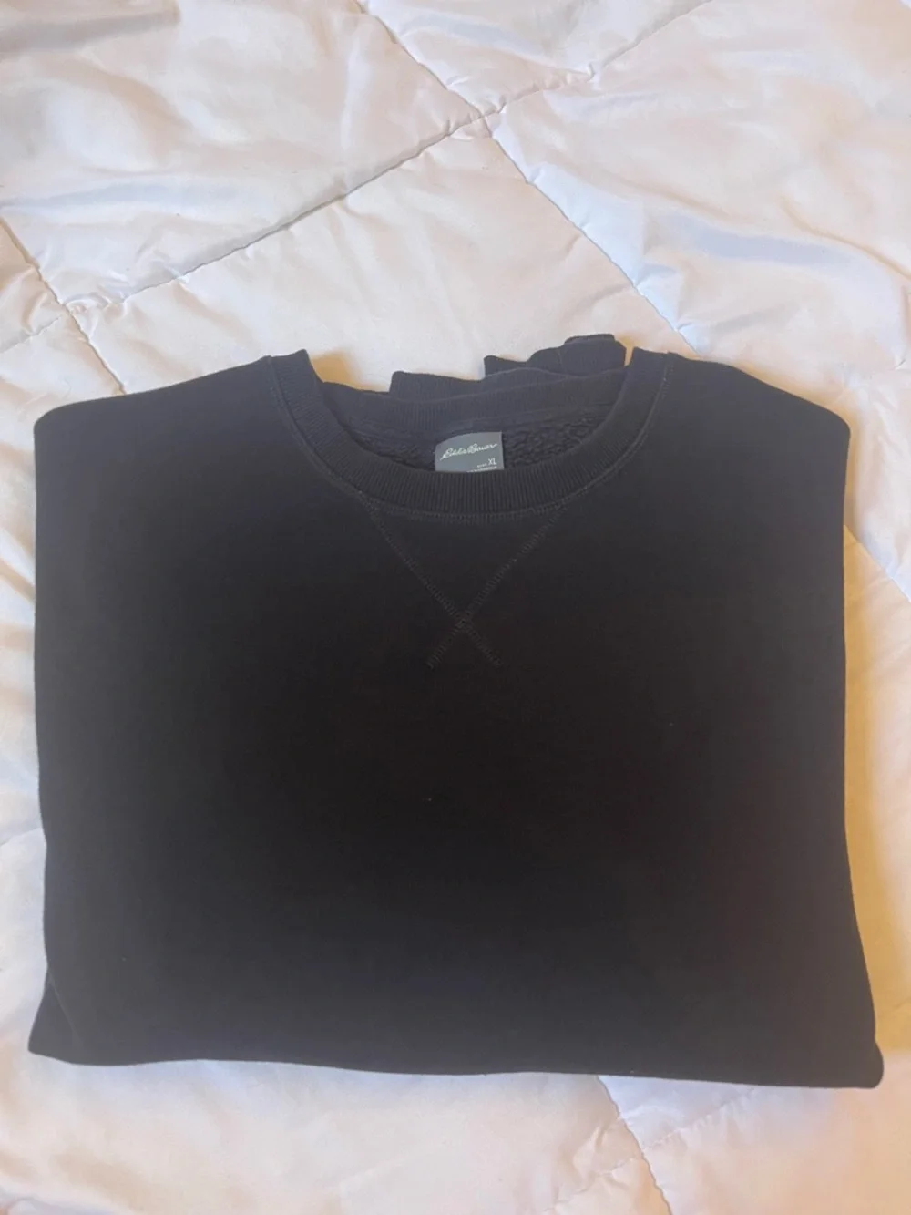 Eddie Bauer Black Crewneck Sweatshirt - Classic Pullover - Picture 1 of 5